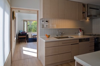  Breakfast room towards kitchen and living room 